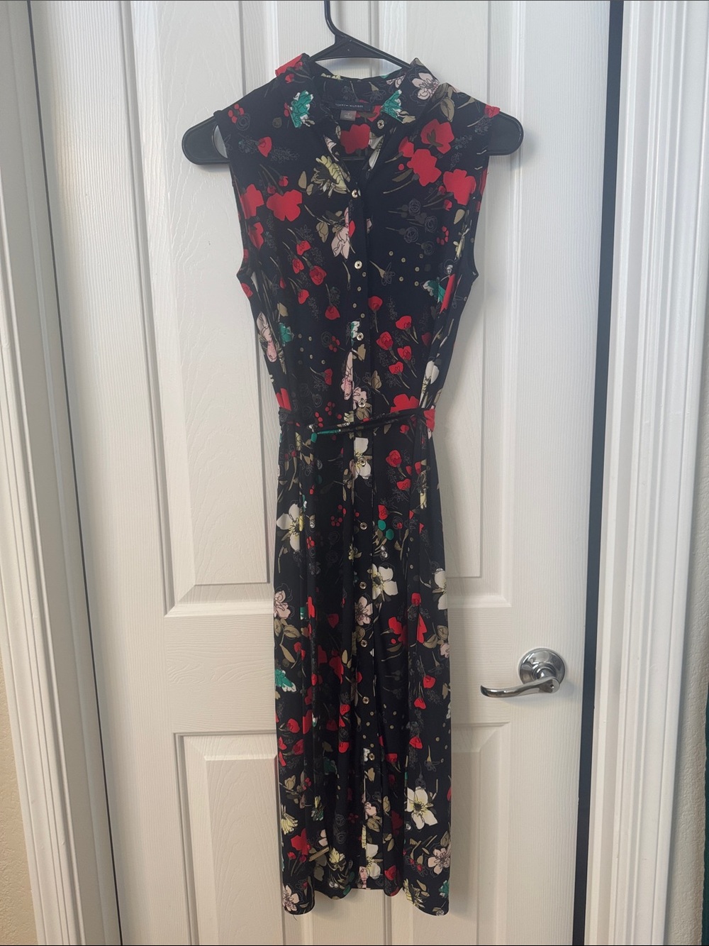 Tommy Hilfiger Black Sleeveless Floral Midi Dress with Red and Cream Accents